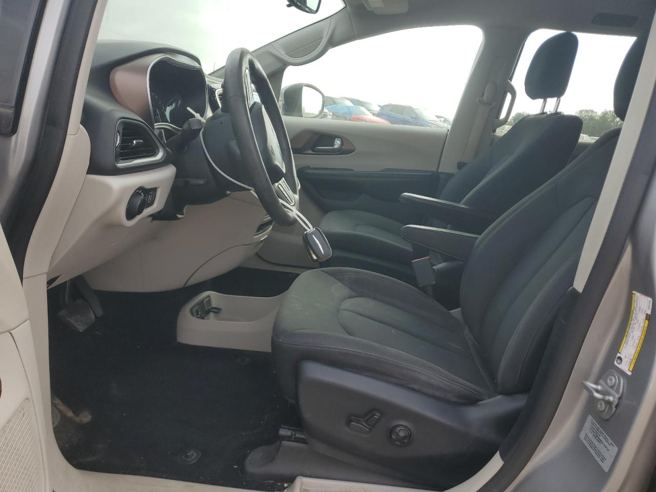 2017 Chrysler Pacifica Touring VIN: 2C4RC1DG8HR607566 Lot: 82429605