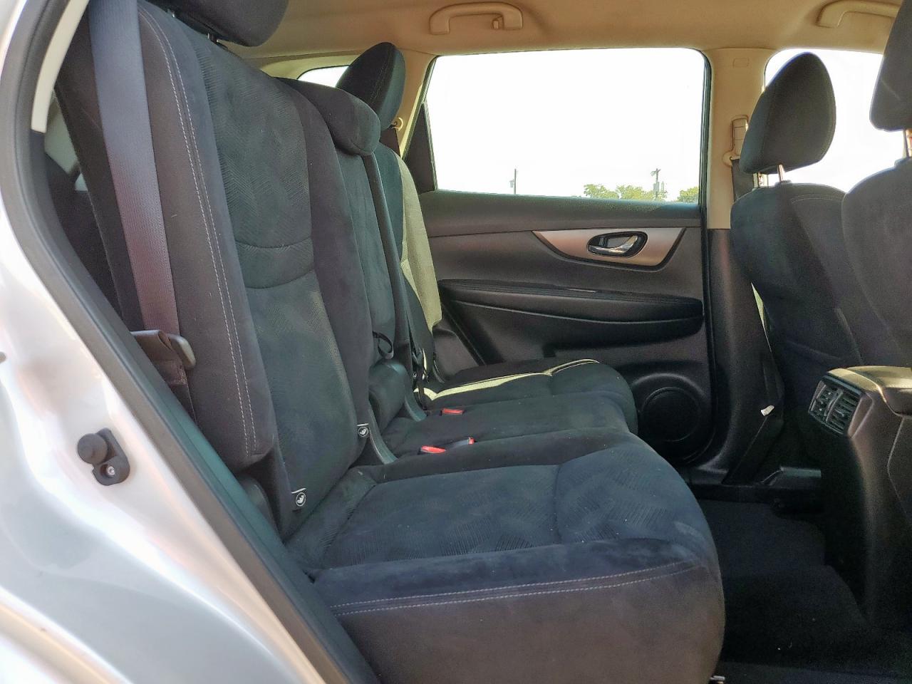 2016 Nissan Rogue S VIN: JN8AT2MT6GW000673 Lot: 86099185