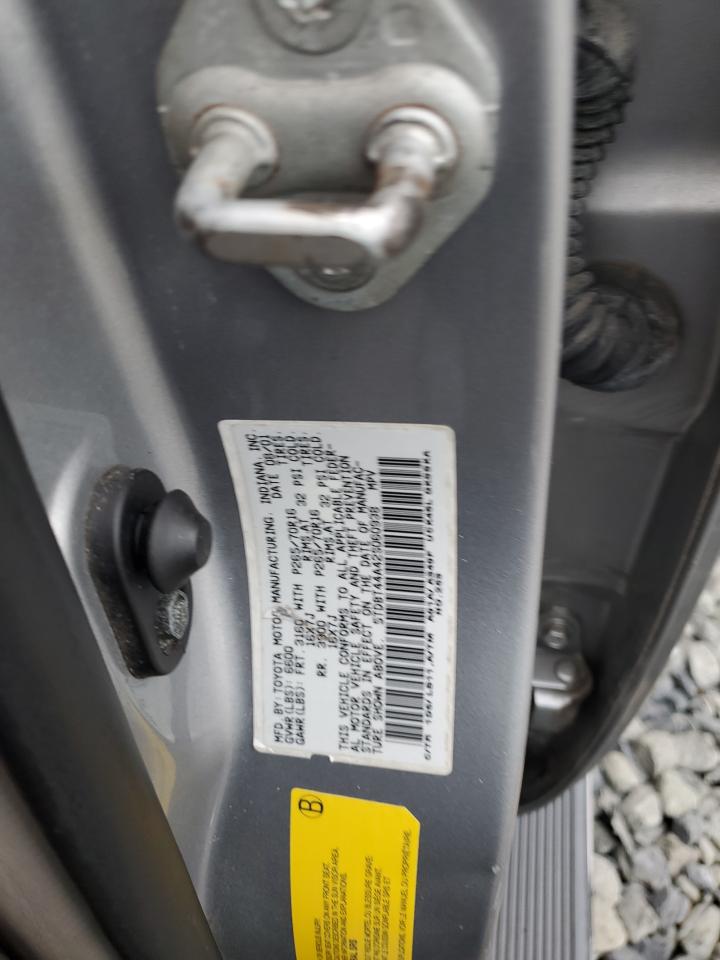 2002 Toyota Sequoia Sr5 VIN: 5TDBT44A42S060938 Lot: 89658405