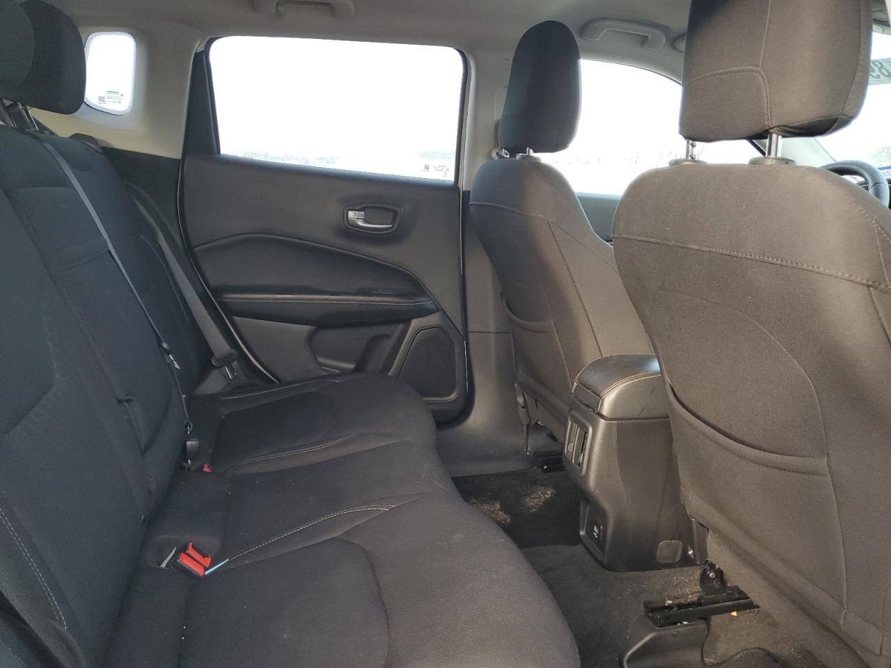 2018 Jeep Compass Sport VIN: 3C4NJCAB7JT123187 Lot: 89672115