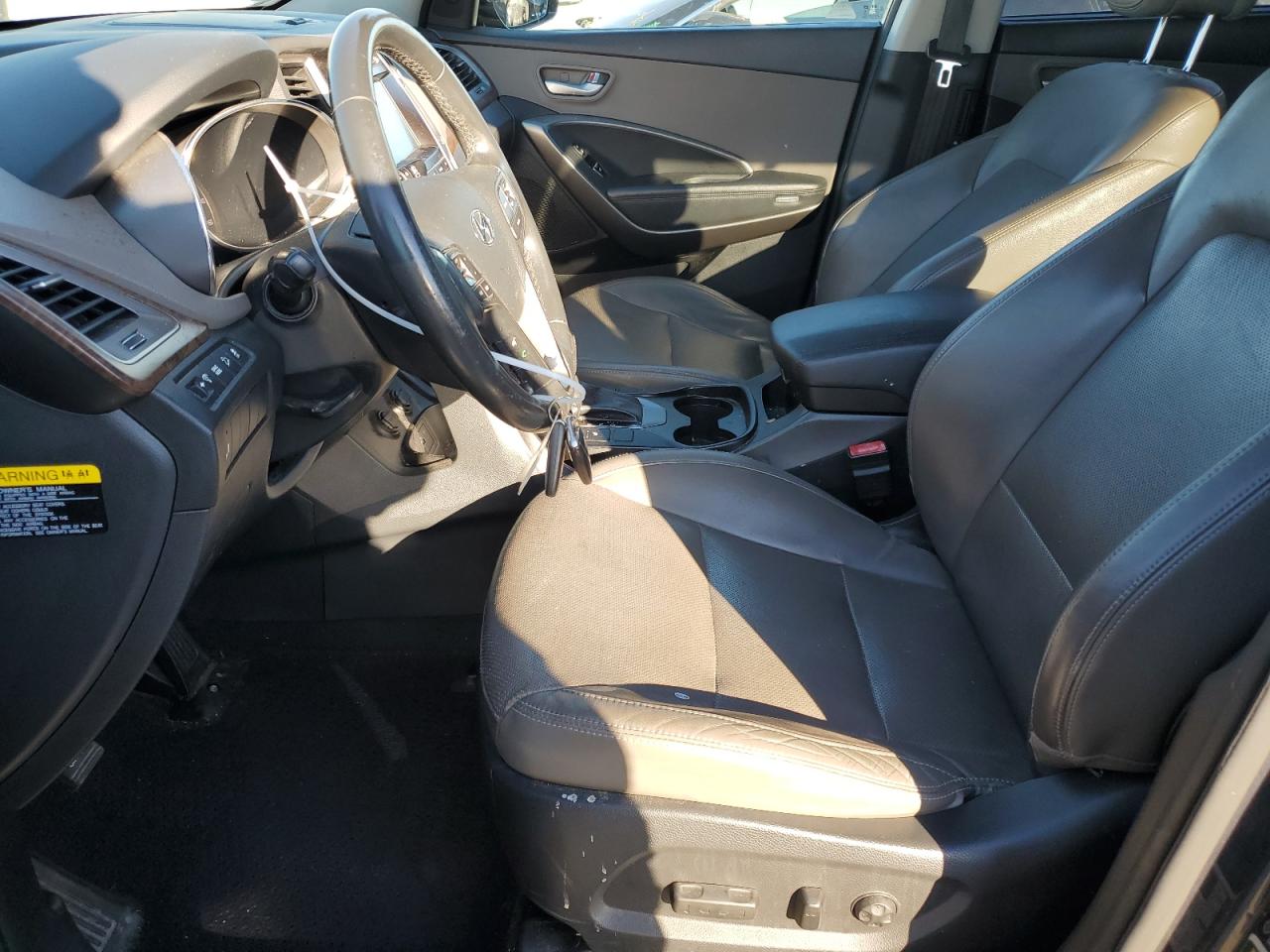 2017 Hyundai Santa Fe Se VIN: KM8SN4HF2HU171049 Lot: 86410295
