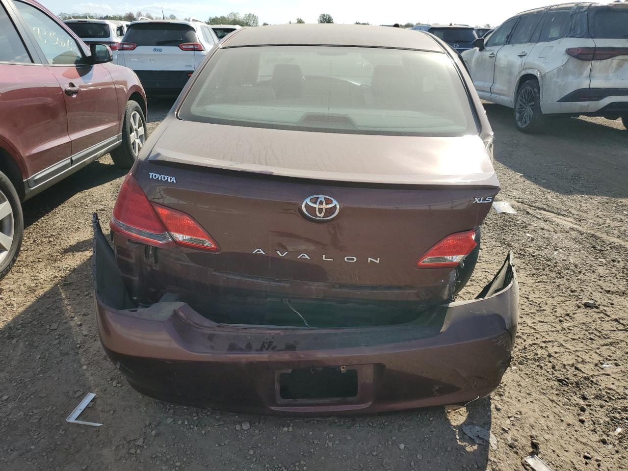 2005 Toyota Avalon Xl VIN: 4T1BK36B55U056282 Lot: 84073605