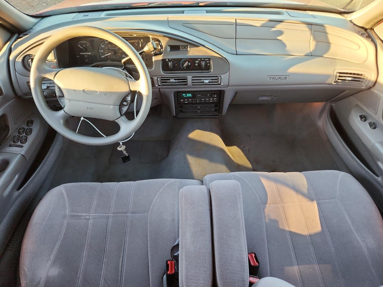 1995 Ford Taurus Gl VIN: 1FALP57U1SA127261 Lot: 84859545