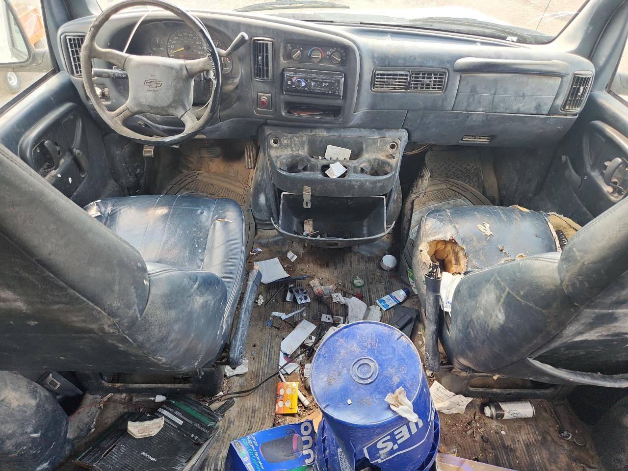 2000 Chevrolet Express G2500 VIN: 1GCFG25WXY1203918 Lot: 85143135