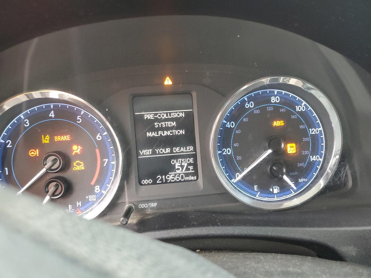 2017 Toyota Corolla L VIN: 2T1BURHE5HC888084 Lot: 82437195