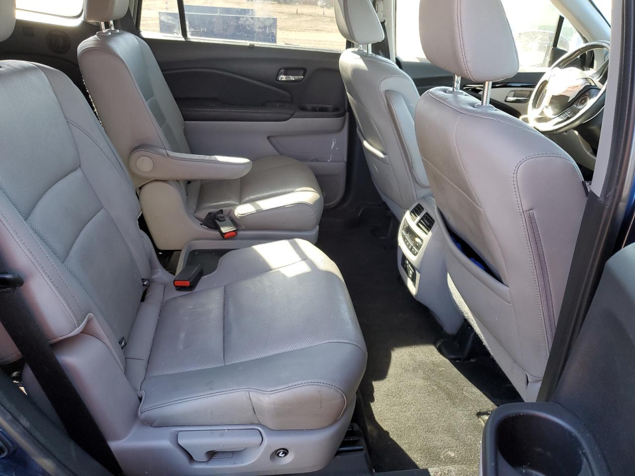 2017 Honda Pilot Elite VIN: 5FNYF6H07HB100652 Lot: 82751255