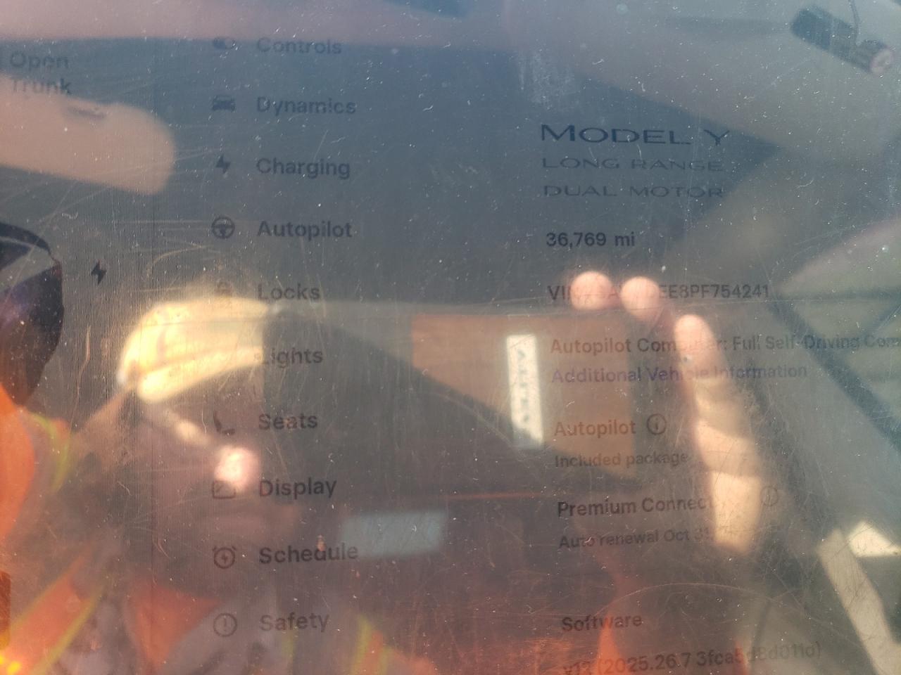 2023 Tesla Model Y VIN: 7SAYGDEE8PF754241 Lot: 90375625