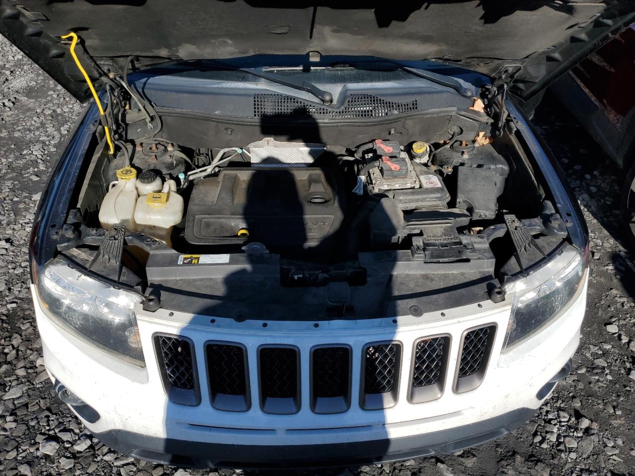 2016 Jeep Compass Latitude VIN: 1C4NJDEB7GD738773 Lot: 84759525