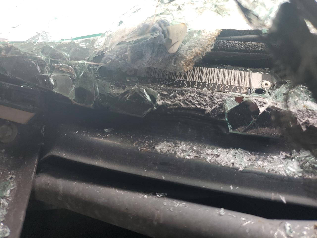 2001 Chevrolet Tahoe C1500 VIN: 1GNEC13T41J218275 Lot: 82395075