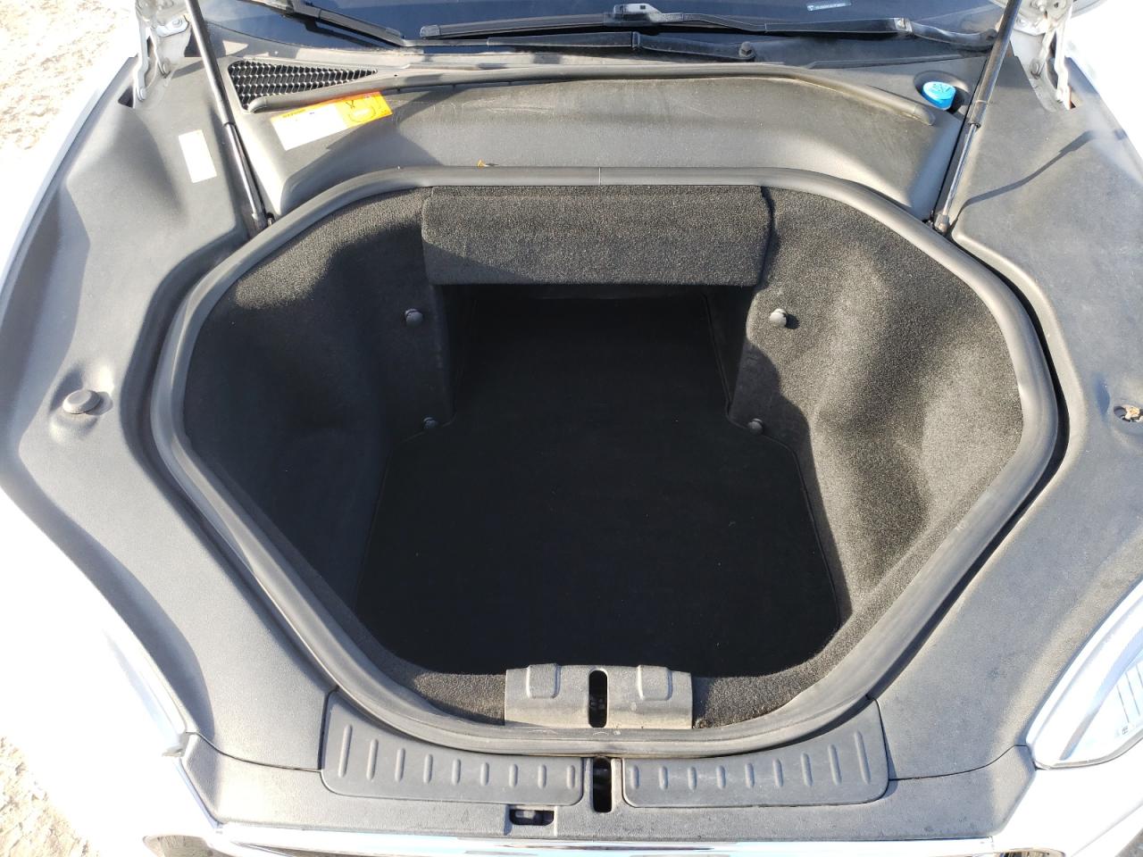 2014 Tesla Model S VIN: 5YJSA1H13EFP30633 Lot: 85375745