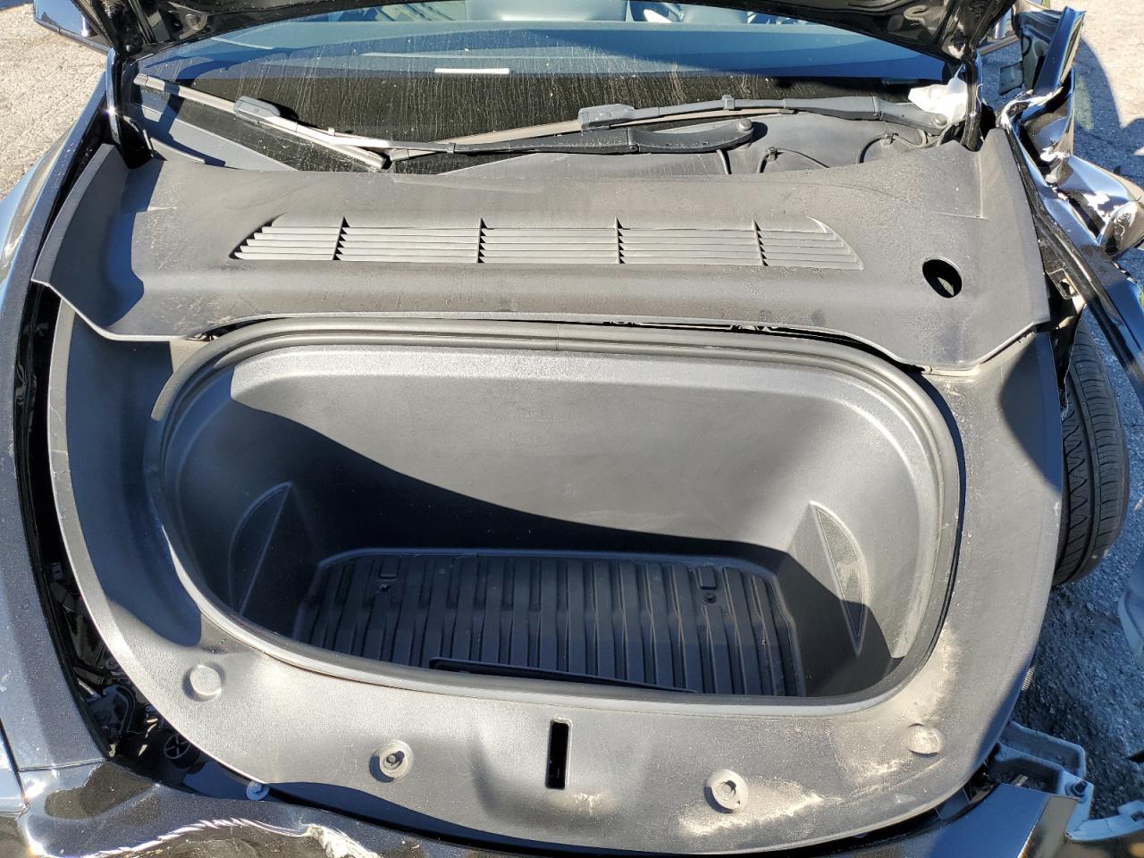 2023 Tesla Model Y VIN: 7SAYGAEE4PF902660 Lot: 90372405