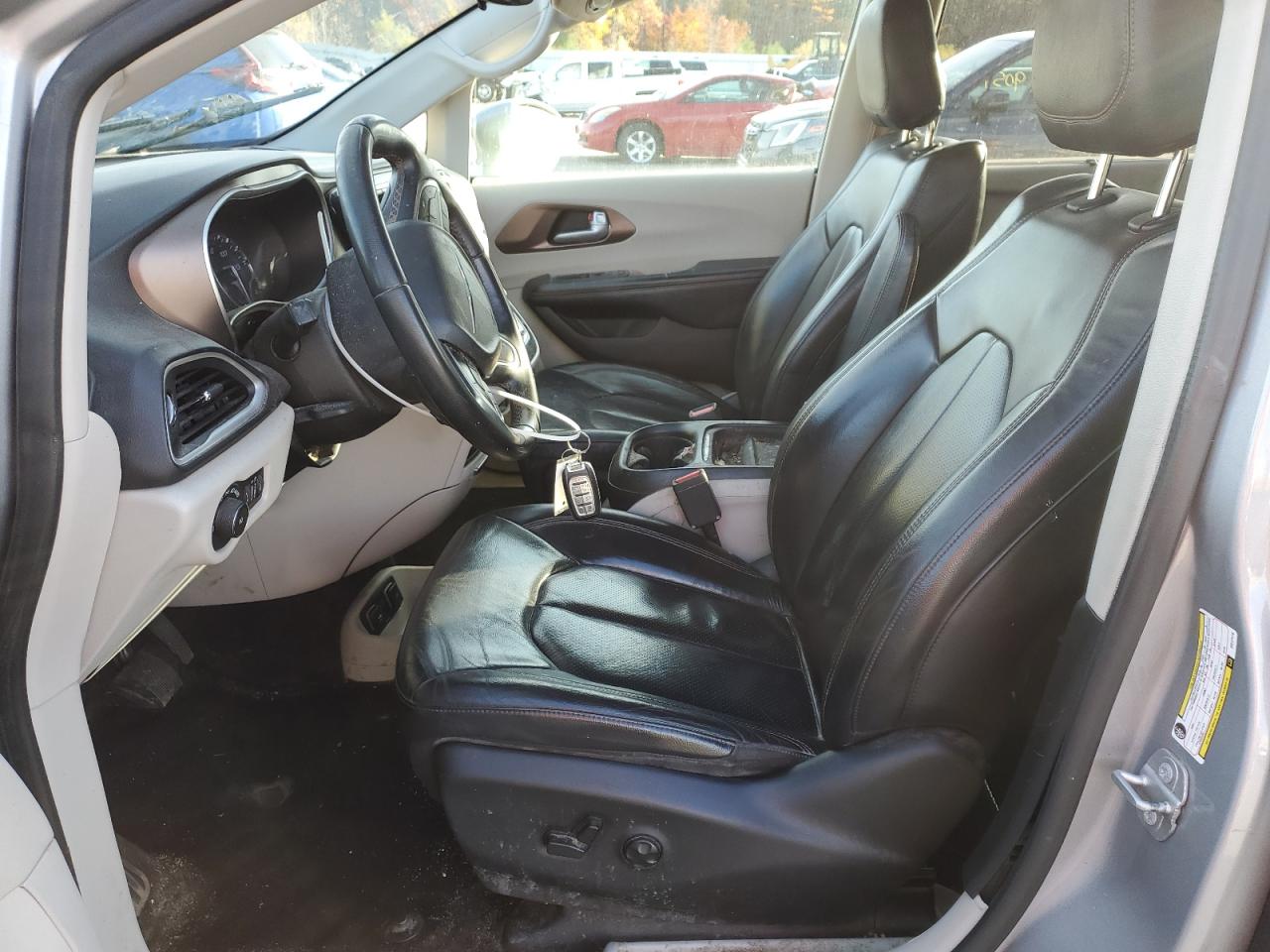 2018 Chrysler Pacifica Touring L VIN: 2C4RC1BG9JR227418 Lot: 89510945