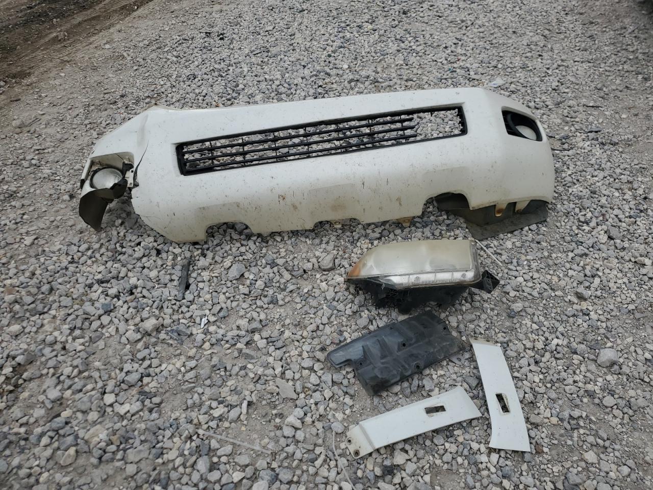 2011 Toyota Sequoia Platinum VIN: 5TDDW5G10BS053664 Lot: 85390235