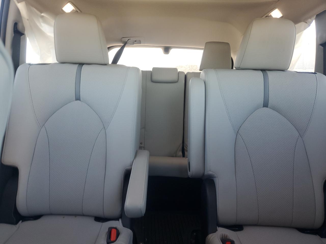 2024 Toyota Grand Highlander Xle VIN: 5TDAAAB50RS001675 Lot: 86150845