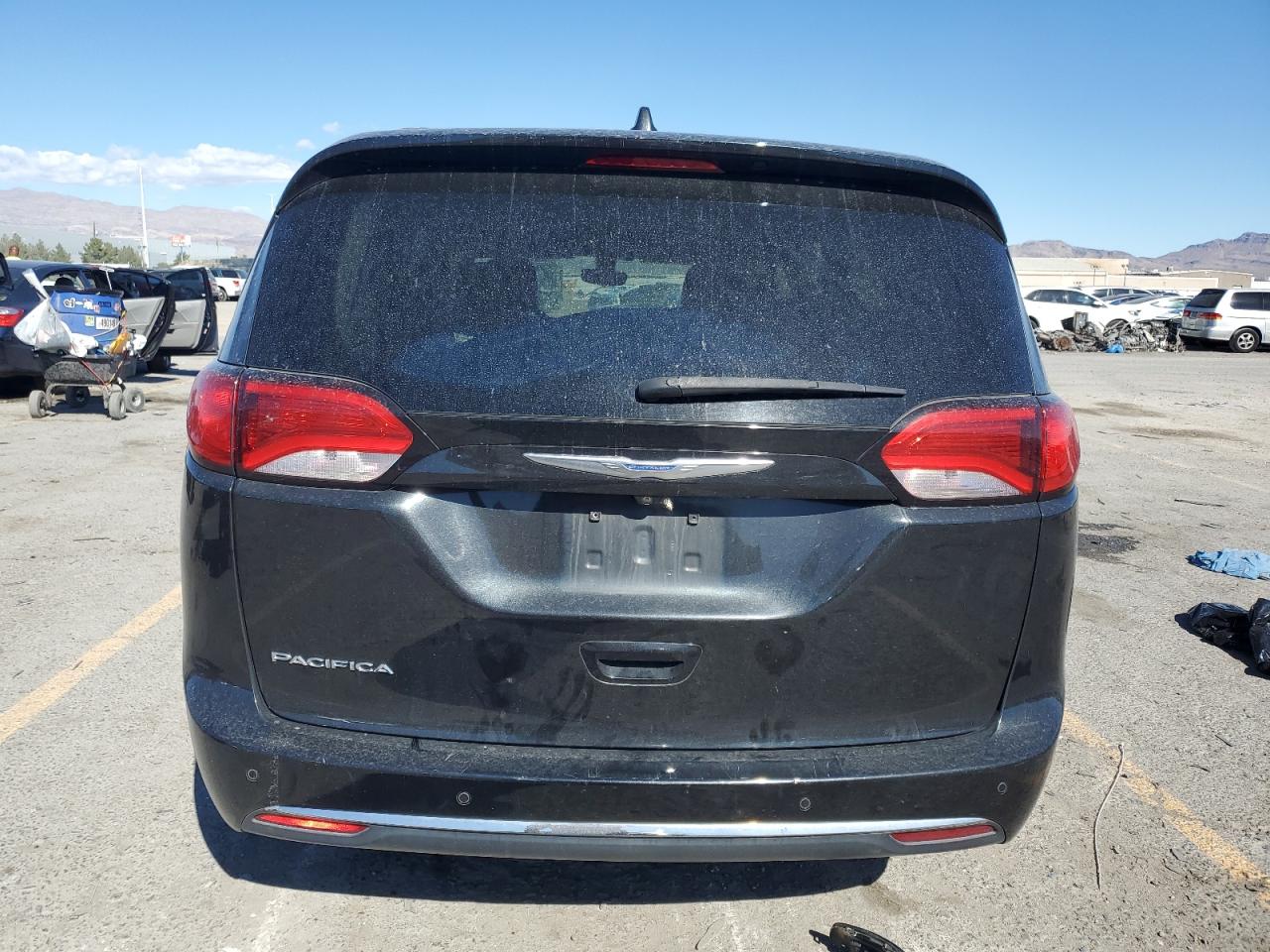 2018 Chrysler Pacifica Touring L VIN: 2C4RC1BG1JR186167 Lot: 89911955