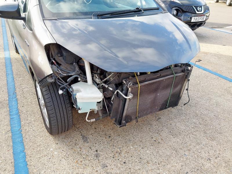 2013 TOYOTA YARIS T SPIRIT HYBRID CVT 