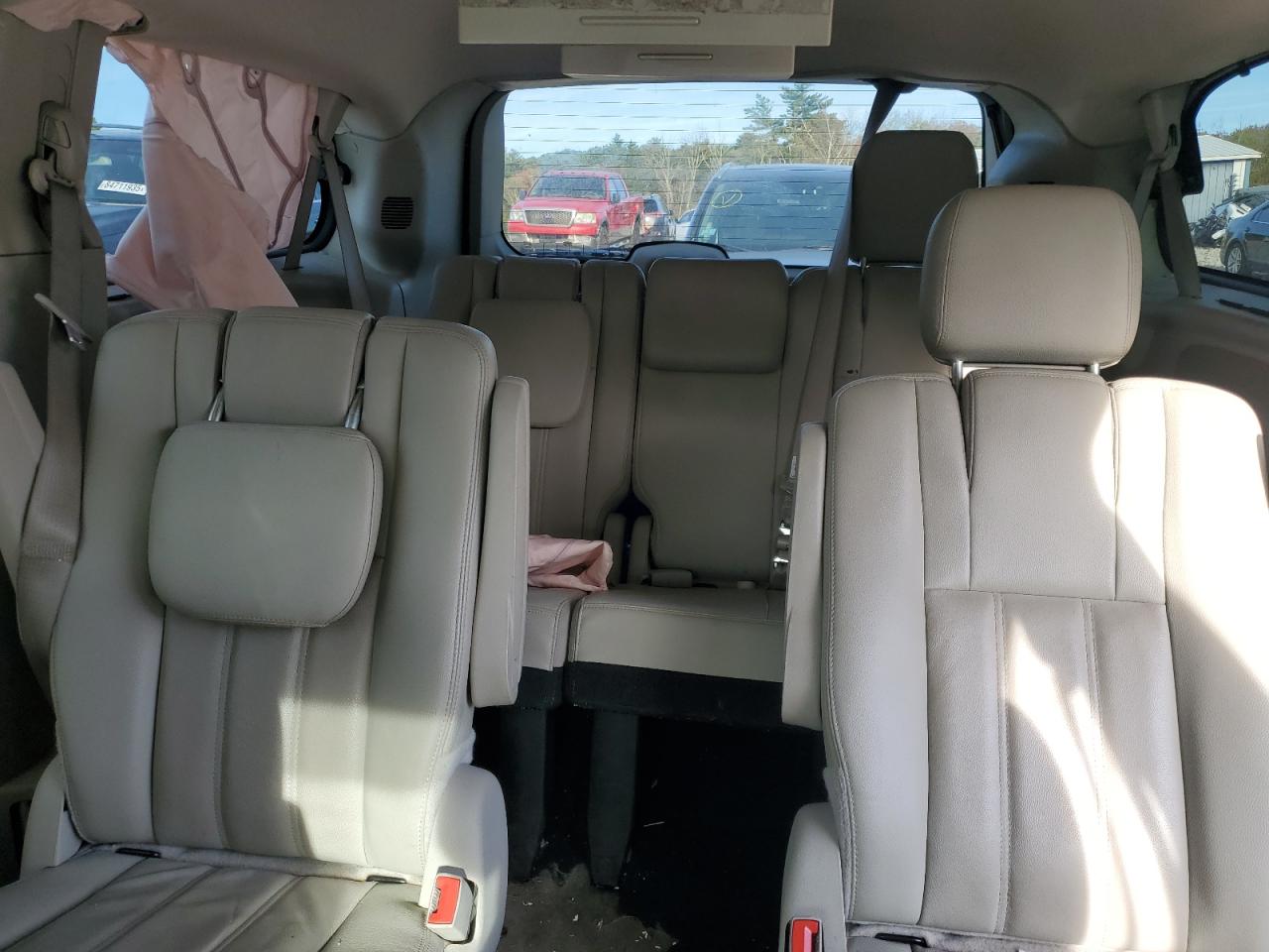 2015 Chrysler Town & Country Touring VIN: 2C4RC1BG8FR628451 Lot: 84773025