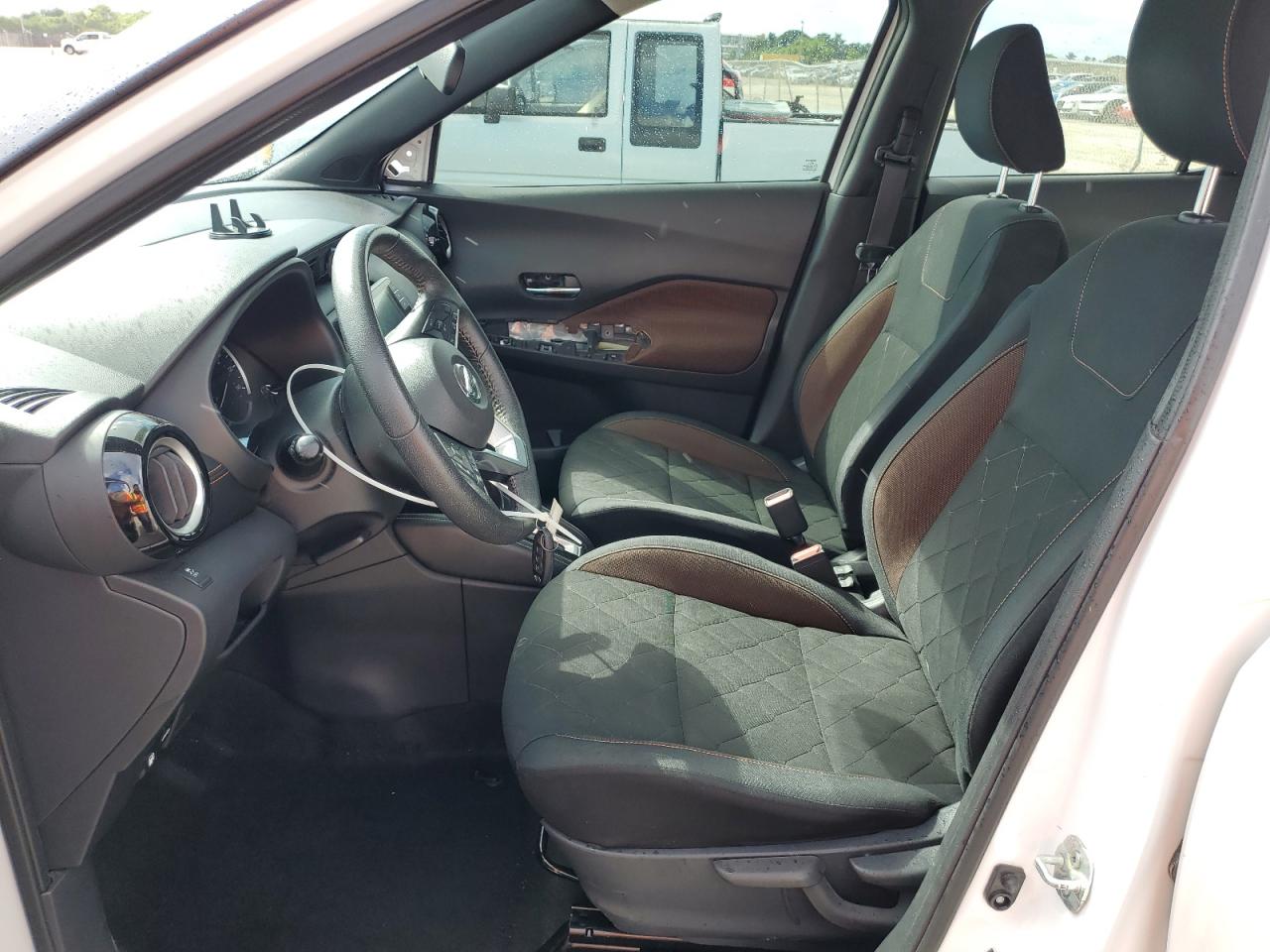 2018 Nissan Kicks S VIN: 3N1CP5CU4JL519774 Lot: 85547365