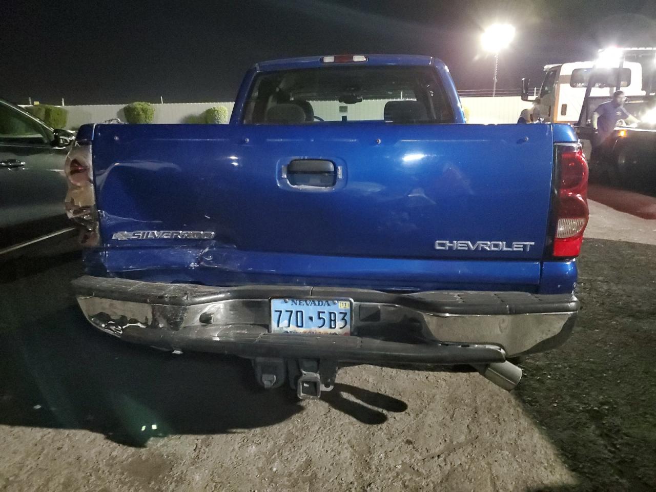 2004 Chevrolet Silverado VIN: 228068 Lot: 86601845