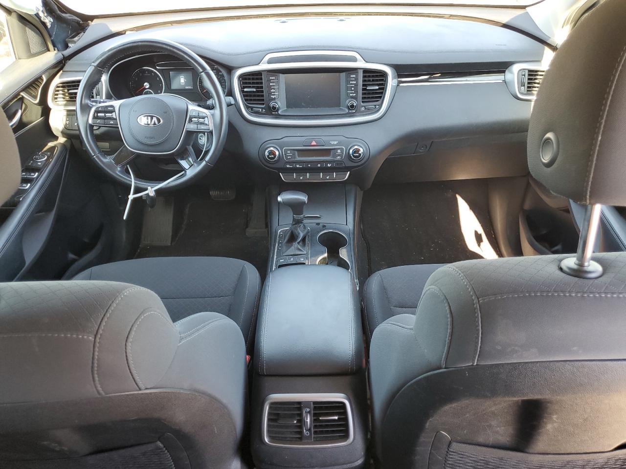 2019 Kia Sorento Lx VIN: 5XYPGDA55KG608685 Lot: 86405245