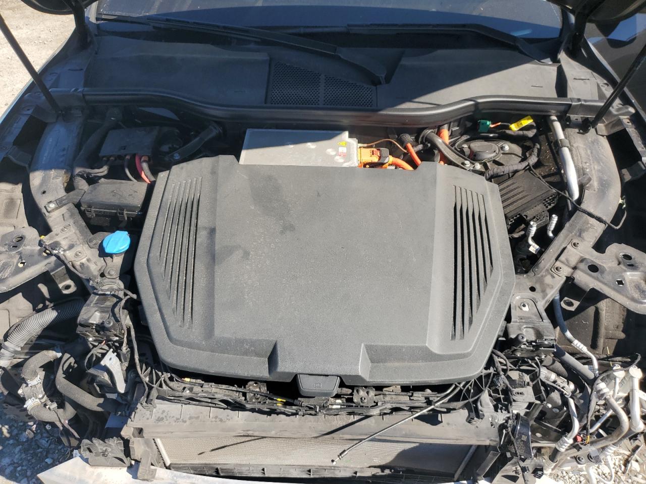 2019 Audi E-Tron Premium Plus VIN: WA1LAAGE9KB023652 Lot: 90629335