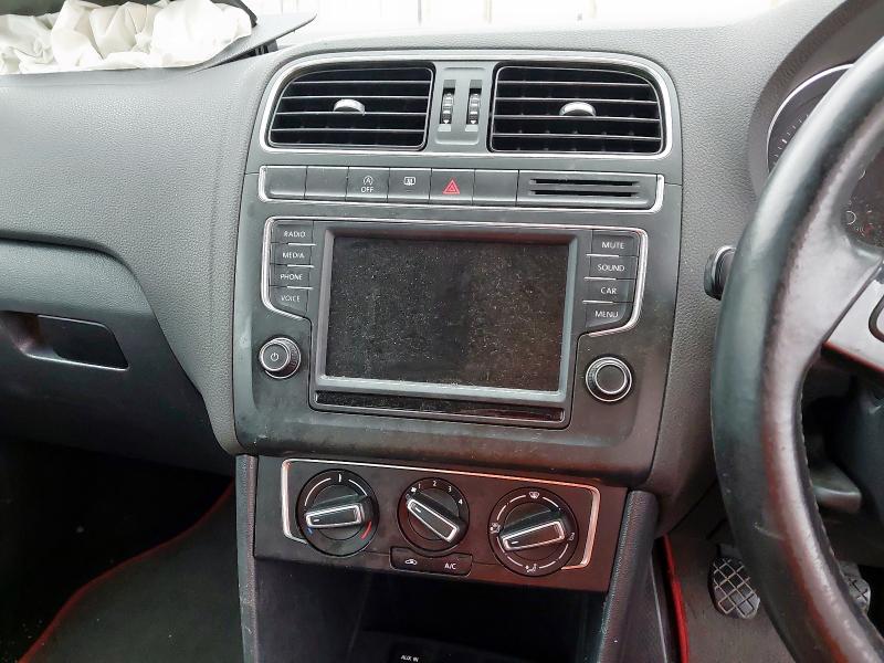 2015 VOLKSWAGEN POLO SE 