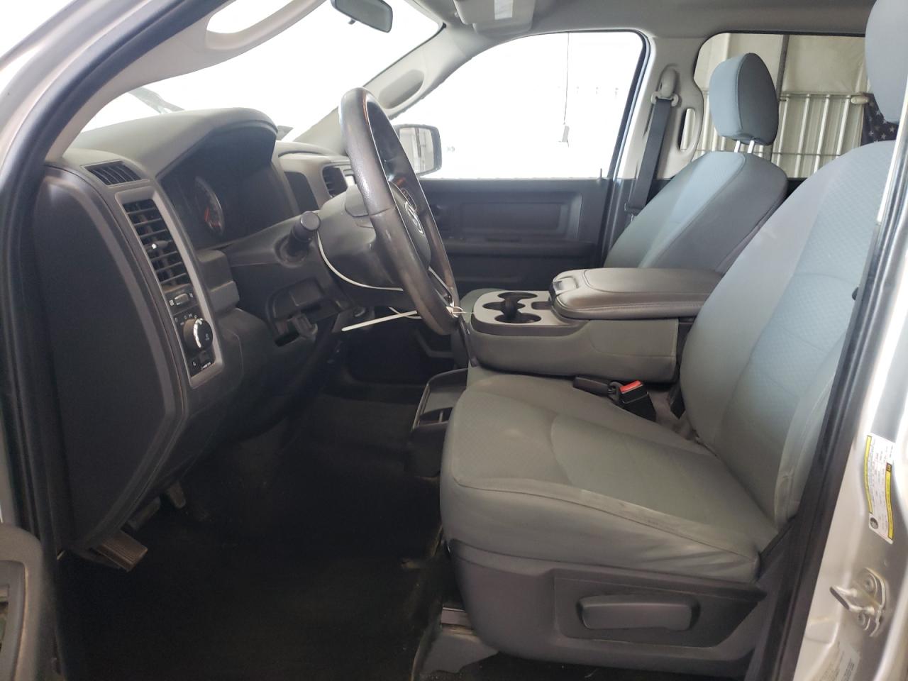 2017 Ram 1500 St VIN: 3C6RR7KT1HG747392 Lot: 82244935