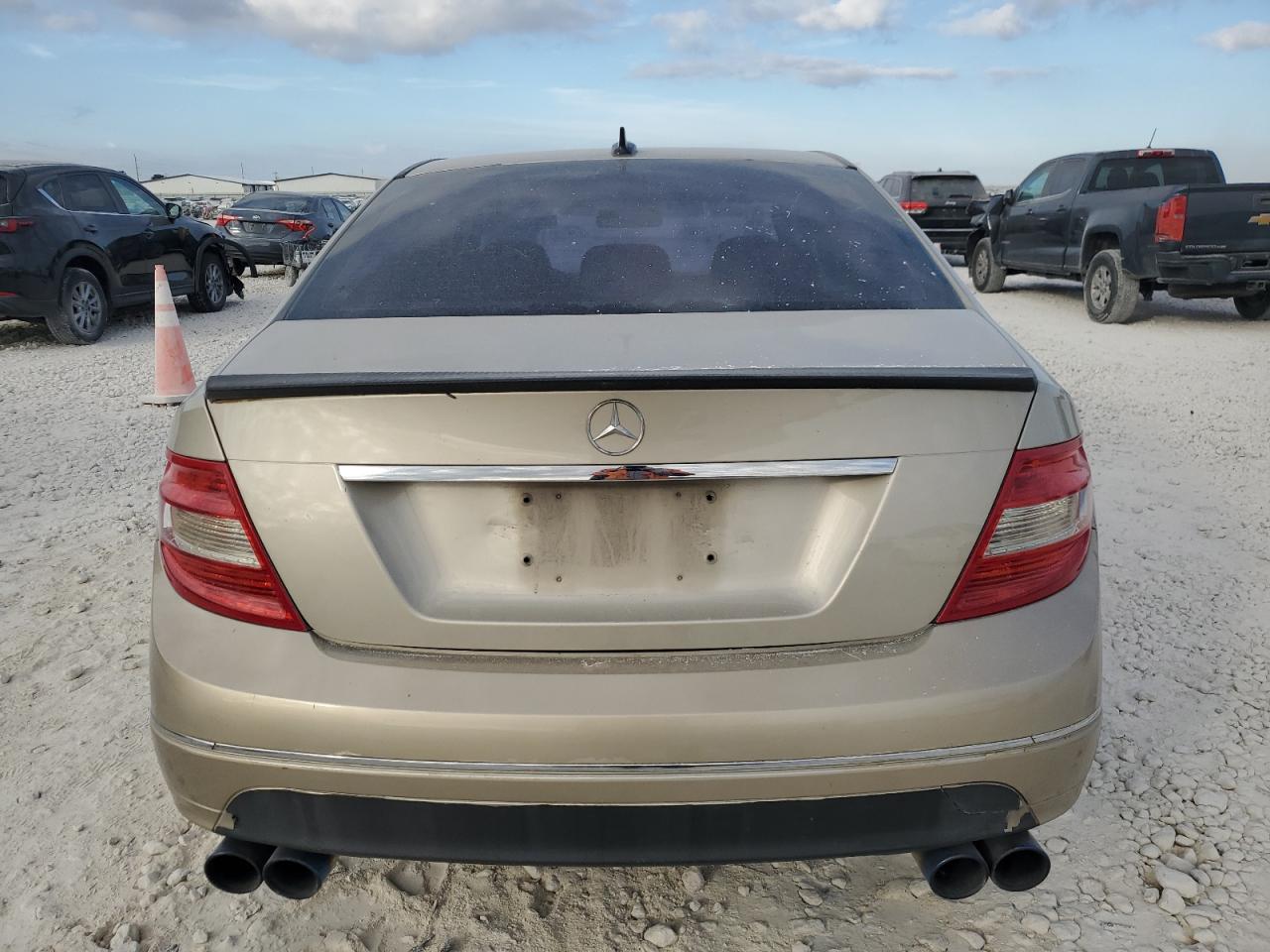 2010 Mercedes-Benz C 300 VIN: WDDGF5EB2AR121748 Lot: 82470905