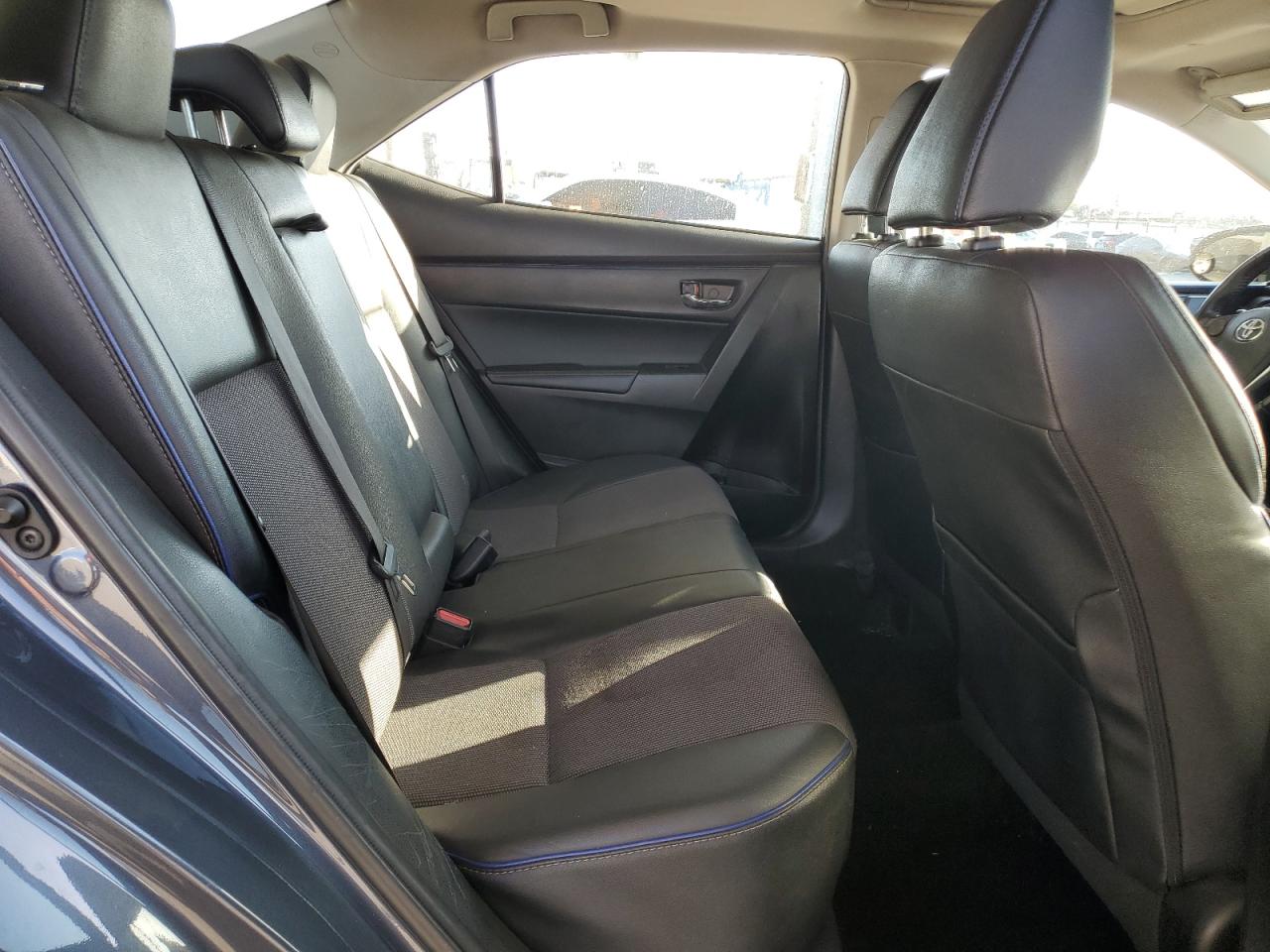 2017 Toyota Corolla L VIN: 5YFBURHE0HP636579 Lot: 82311735