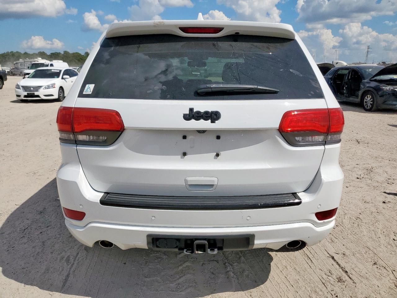 2015 Jeep Grand Cherokee Laredo VIN: 1C4RJEAG2FC677717 Lot: 85536725