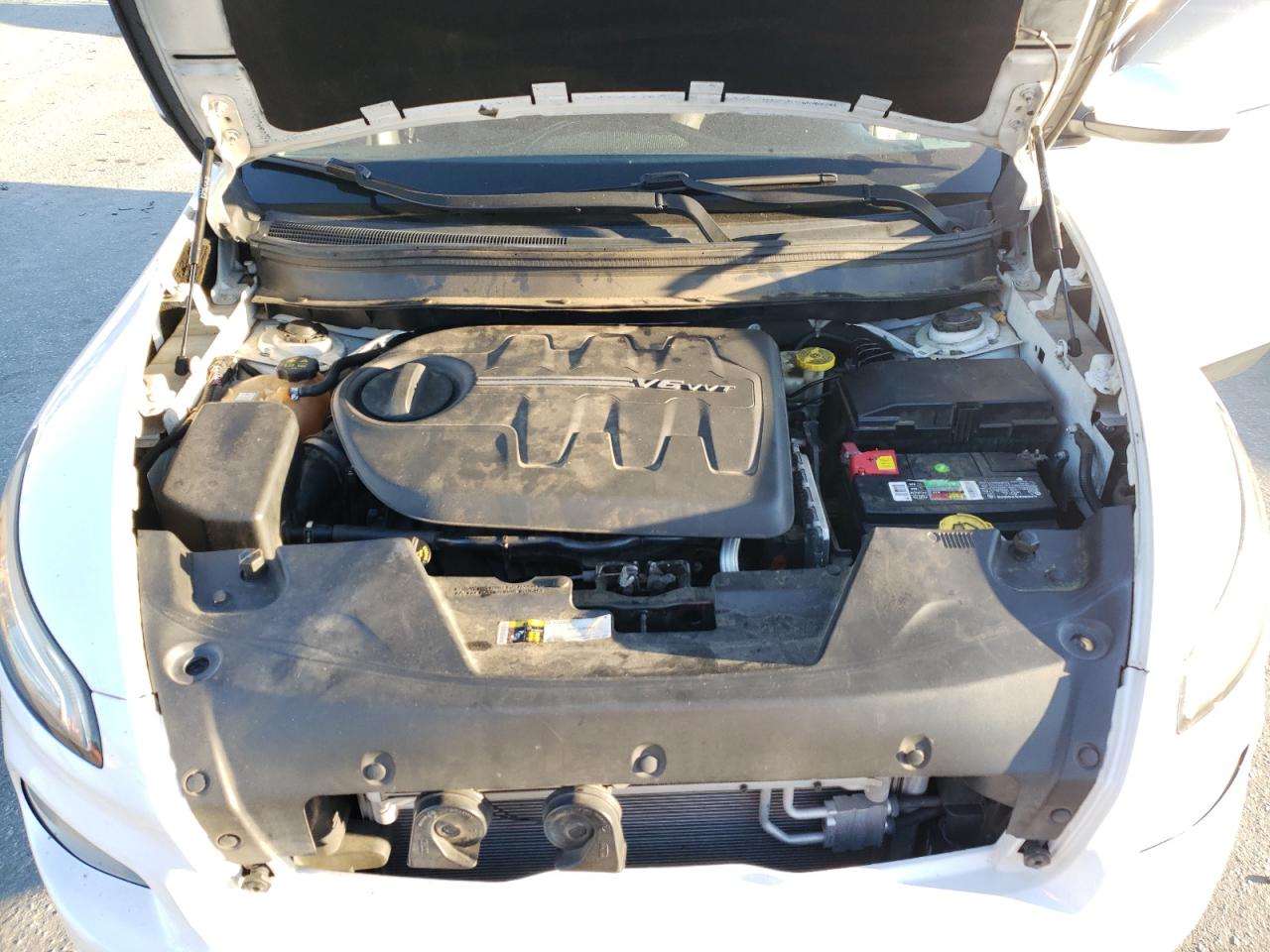 2014 Jeep Cherokee Latitude VIN: 1C4PJMCSXEW318096 Lot: 82517595