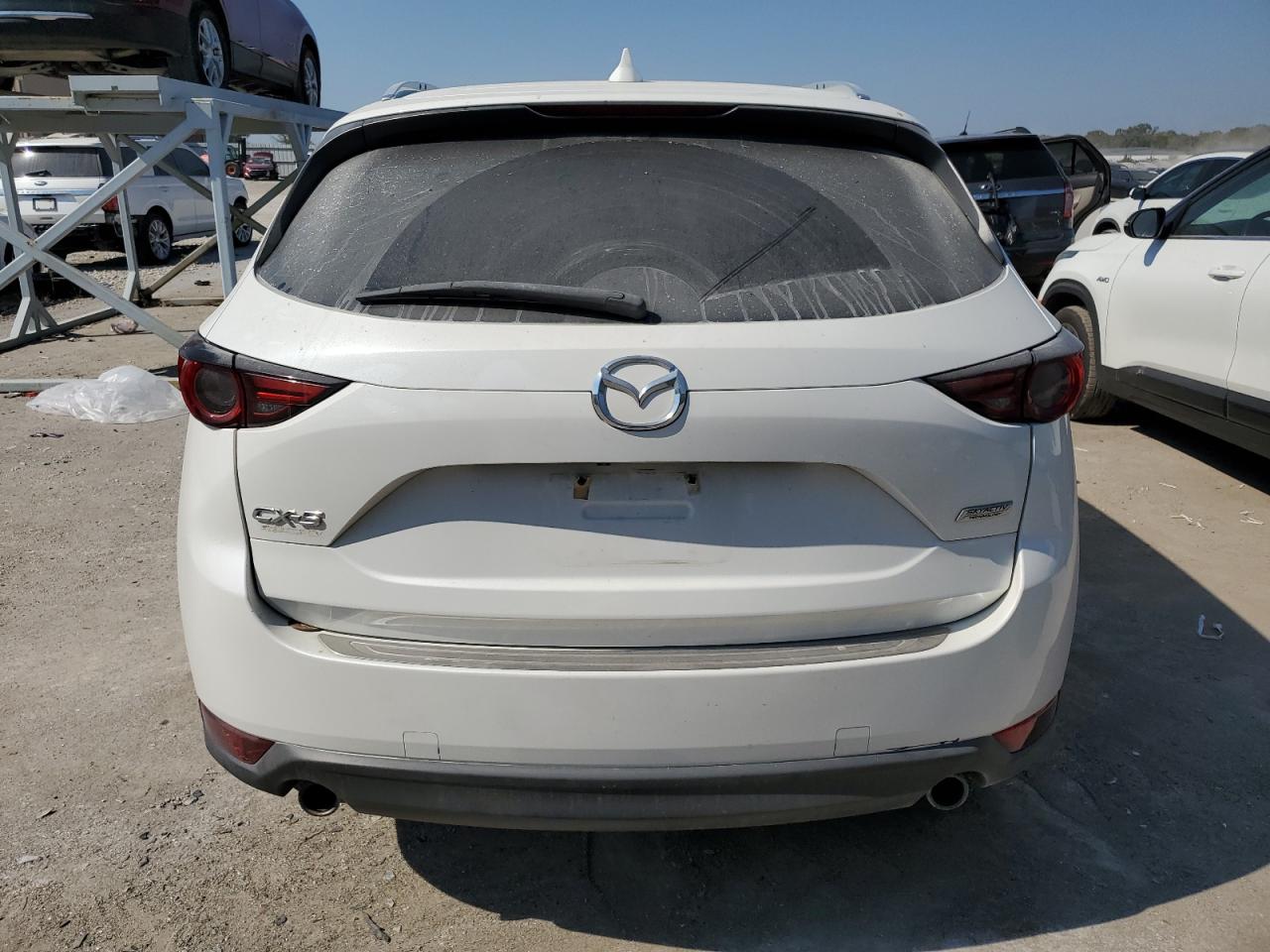 2018 Mazda Cx-5 Grand Touring VIN: JM3KFADMXJ1364102 Lot: 85348715