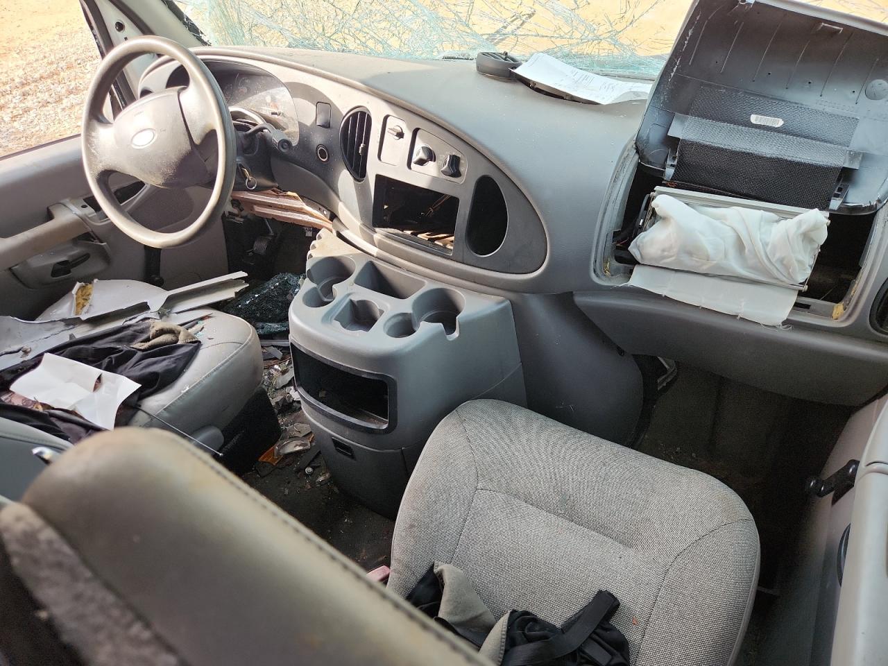 2002 Ford Econoline E150 Van VIN: 1FTRE14W02HB78640 Lot: 87234745