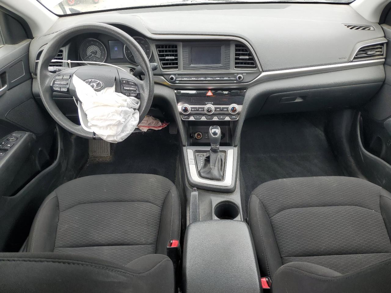 2020 Hyundai Elantra Se VIN: 5NPD74LF0LH498745 Lot: 81821605