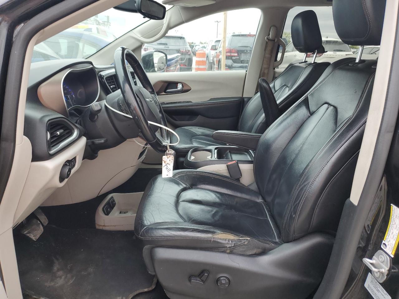 2017 Chrysler Pacifica Touring L VIN: 2C4RC1BG8HR540289 Lot: 85316845
