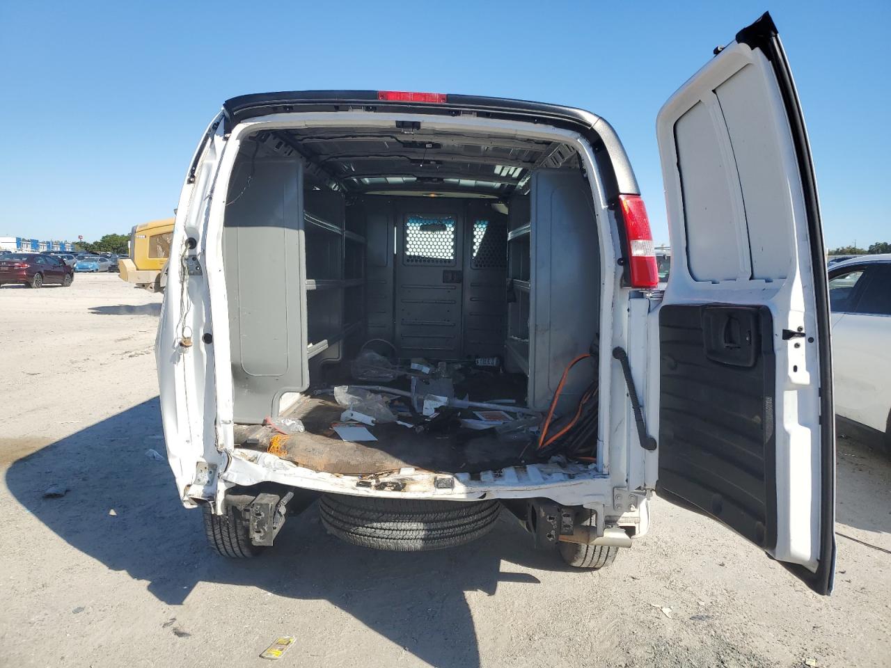 2022 Chevrolet Express G2500 VIN: 1GCWGAFP8N1200870 Lot: 90701275