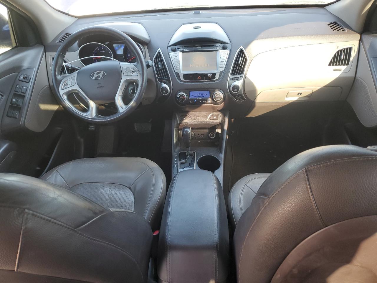 2010 Hyundai Tucson Gls VIN: KM8JU3AC3AU050173 Lot: 82255925