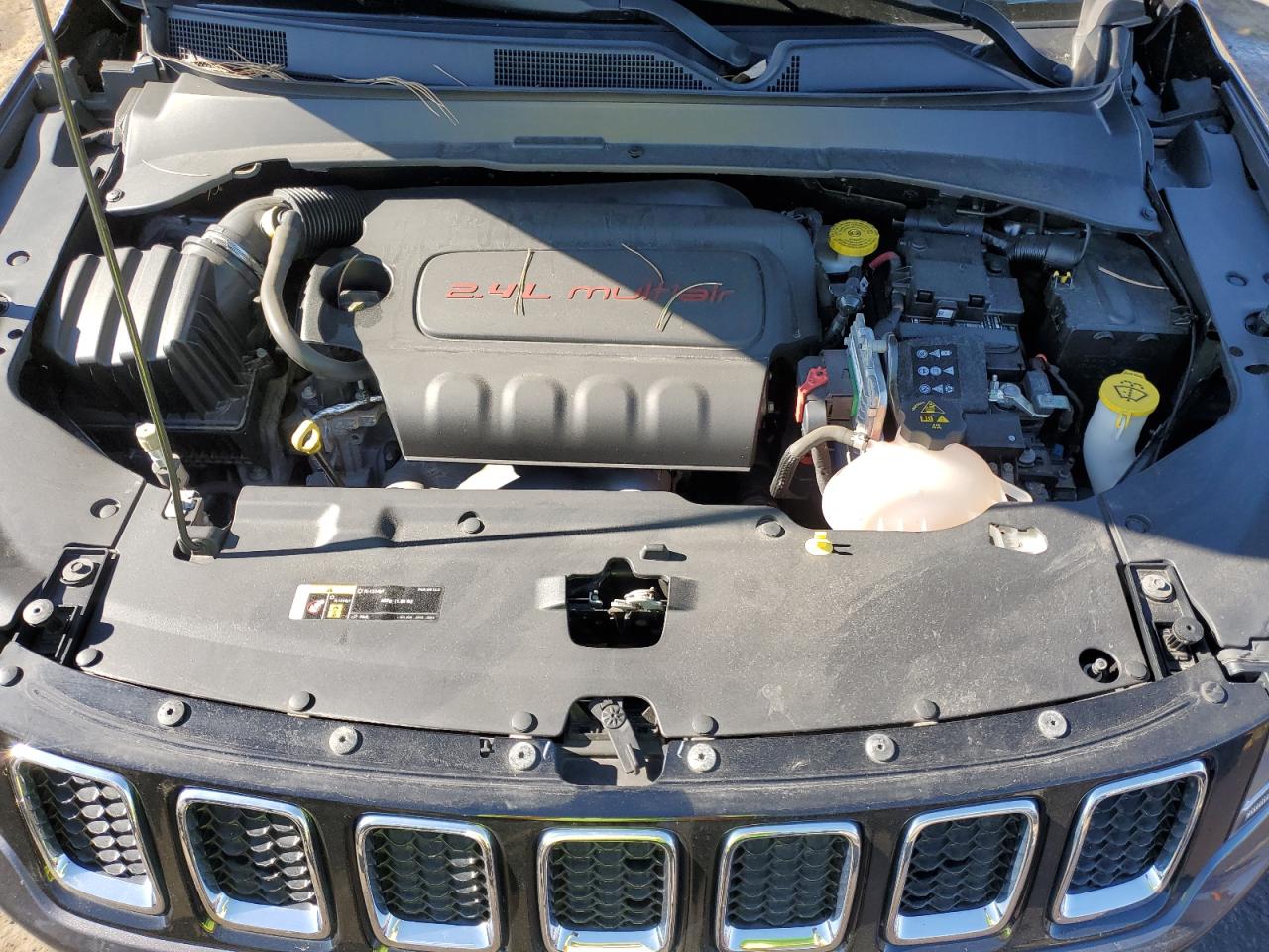 2018 Jeep Compass Latitude VIN: 3C4NJCBB8JT488427 Lot: 87464355