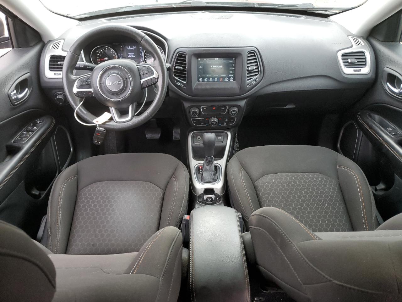 2020 Jeep Compass Sport VIN: 3C4NJCAB5LT253083 Lot: 82331125