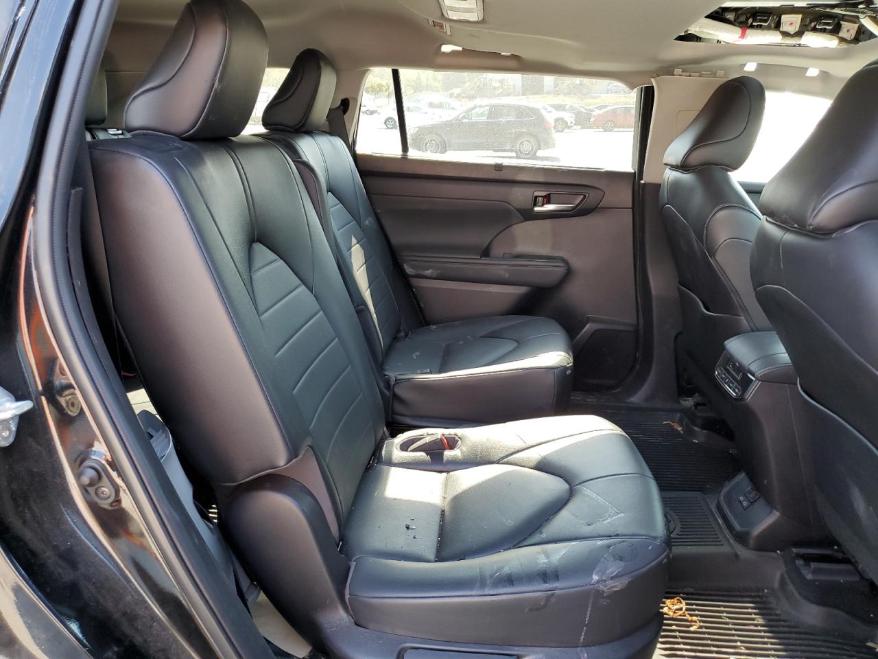 2022 Toyota Highlander Xle VIN: 5TDGZRBH1NS593268 Lot: 81923965