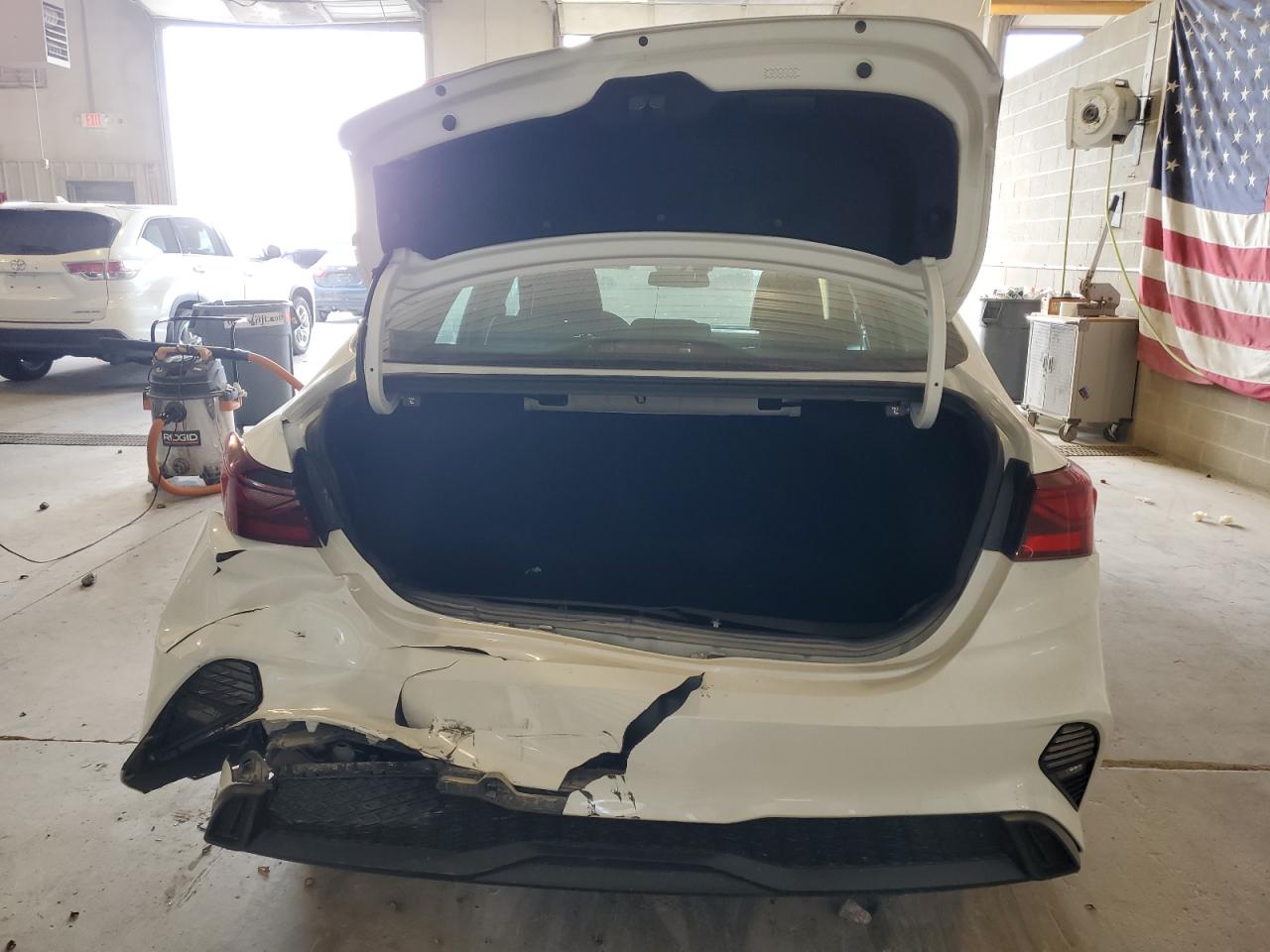 2023 Kia Forte Lx VIN: 3KPF24AD2PE515029 Lot: 84889045