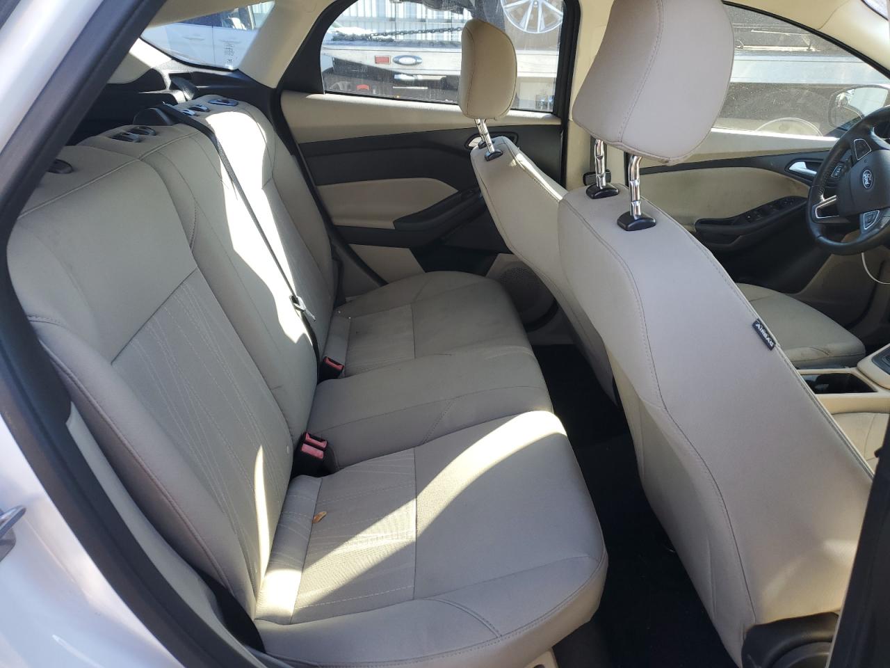 2016 Ford Focus Se VIN: 1FADP3K21GL356453 Lot: 86077405