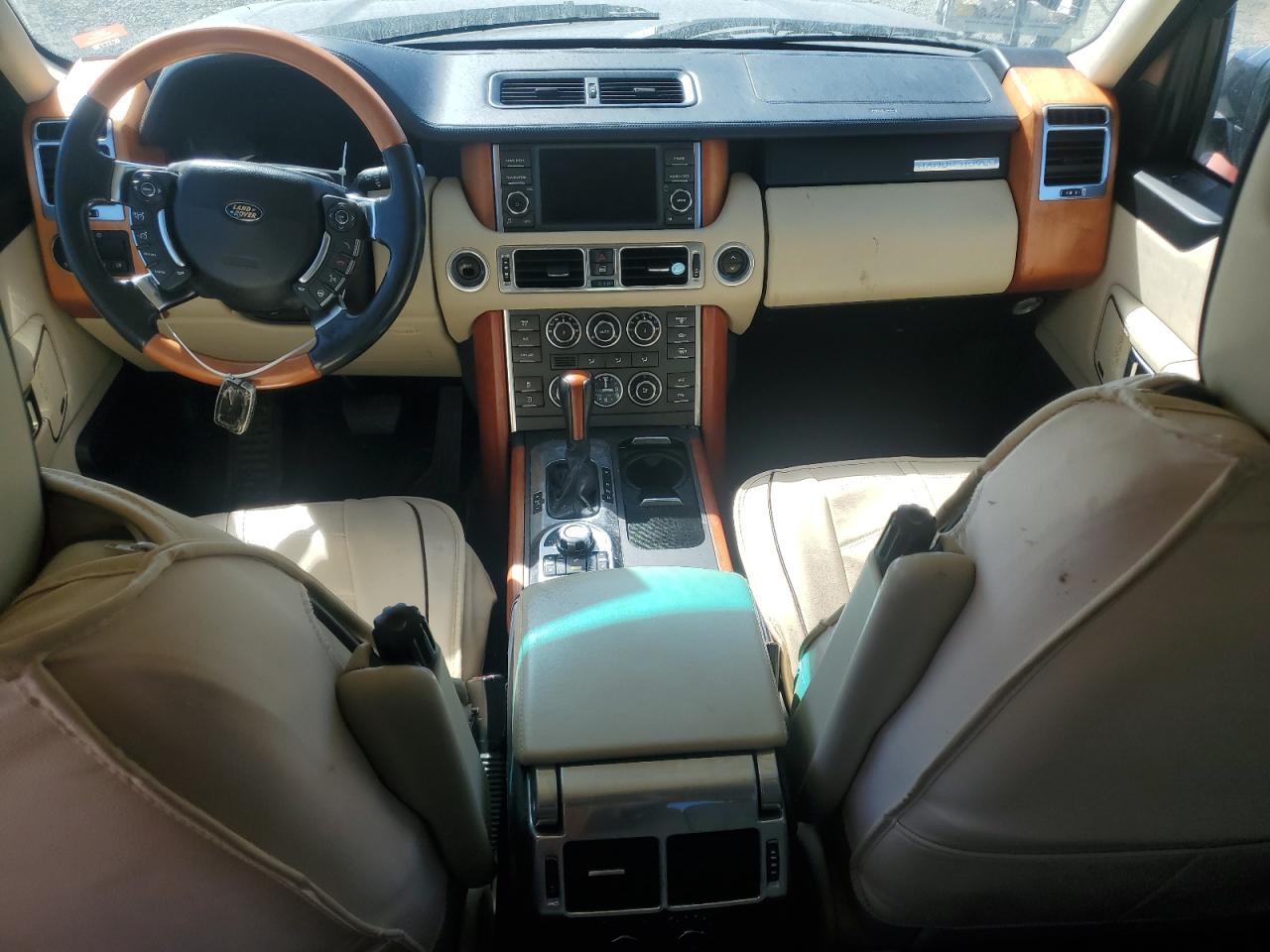 2011 Land Rover Range Rover Hse Luxury VIN: SALMF1D48BA358584 Lot: 89501575