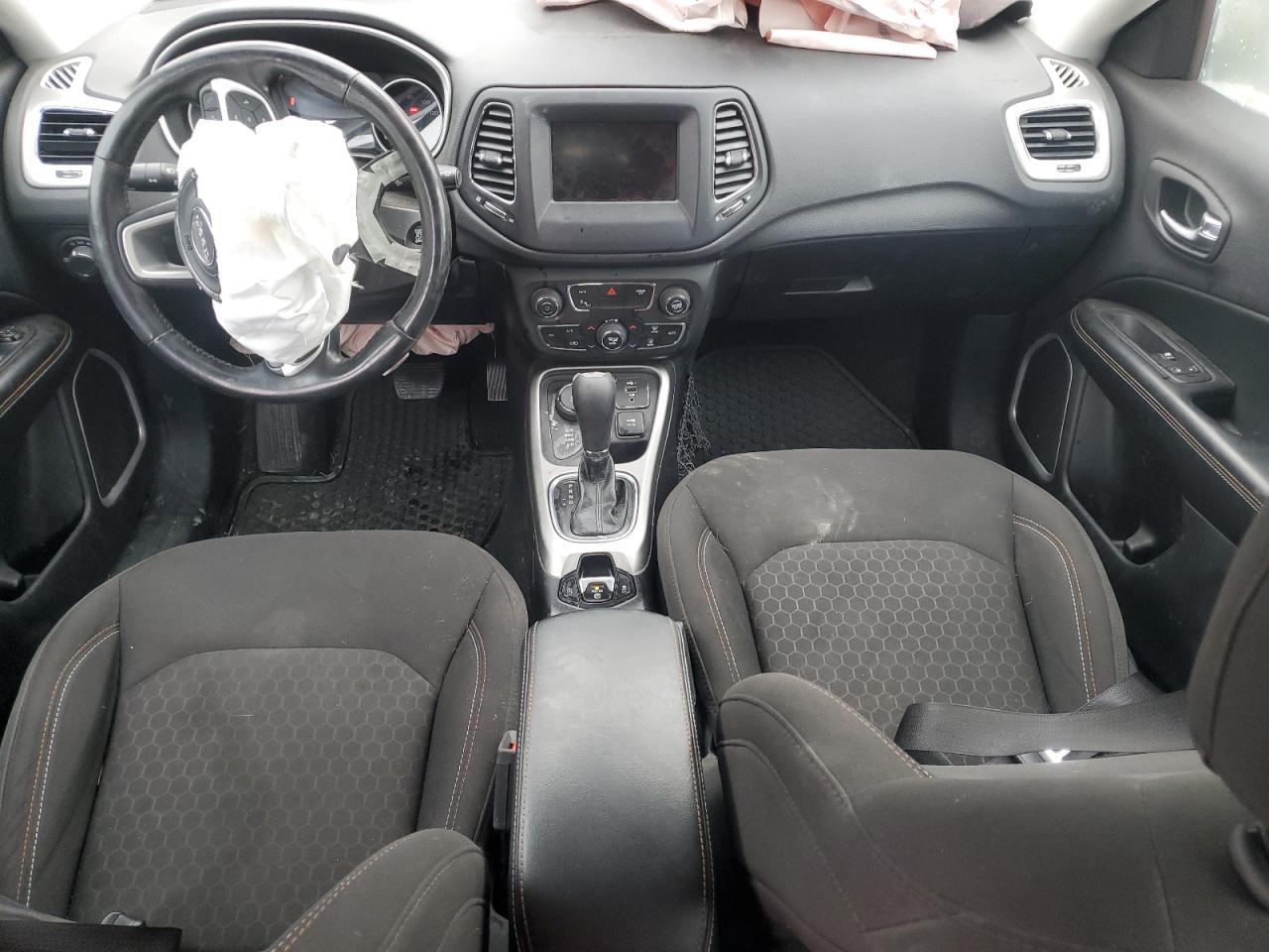 2020 Jeep Compass Sport VIN: 3C4NJDAB7LT194057 Lot: 90614385