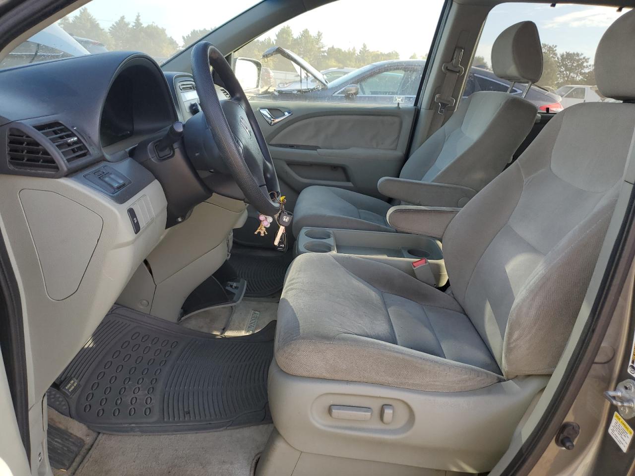 2007 Honda Odyssey Ex VIN: 5FNRL38467B401409 Lot: 84550275