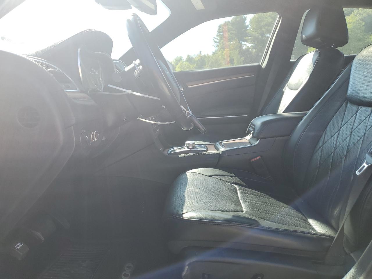 2015 Chrysler 300C Platinum VIN: 2C3CCASG8FH833168 Lot: 85197575