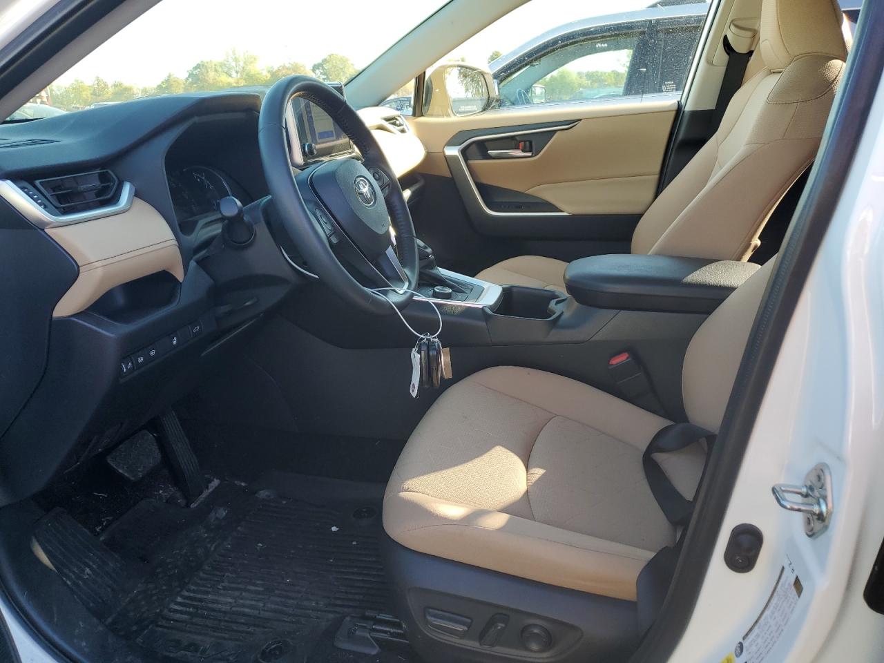 2023 Toyota Rav4 Xle VIN: JTMRWRFV0PD184968 Lot: 82388235