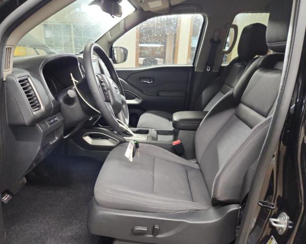  NISSAN FRONTIER 2024 Czarny