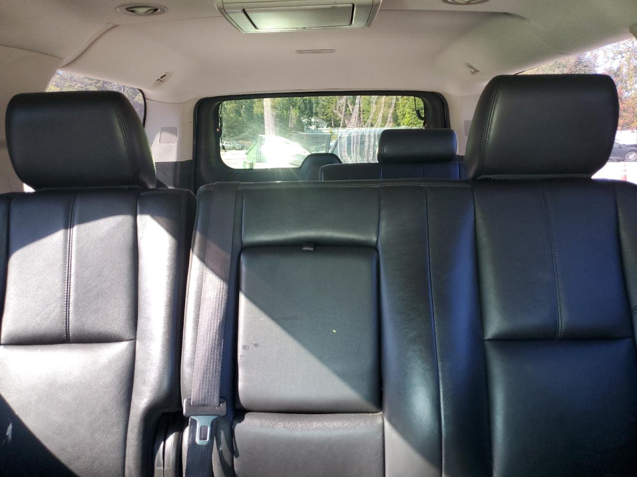 2013 Chevrolet Suburban K1500 Lt VIN: 1GNSKJE78DR164877 Lot: 85090485