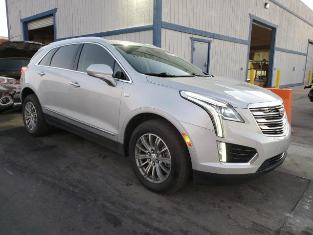  CADILLAC XT5 2017 Серебристый